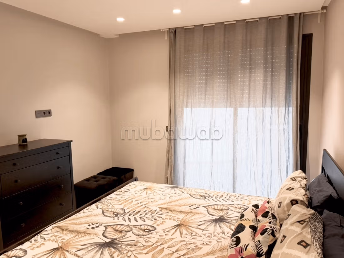Studio arredato con terrazza all'Oasis