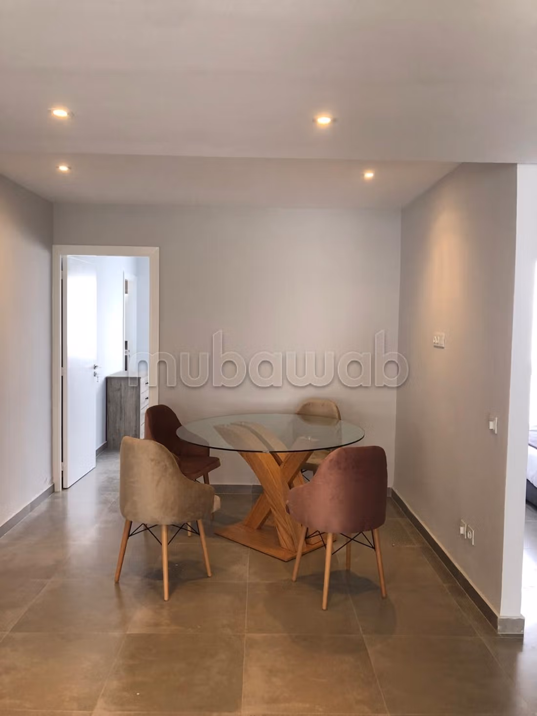 Bel appartamento arredato situato a Mahaj Riad