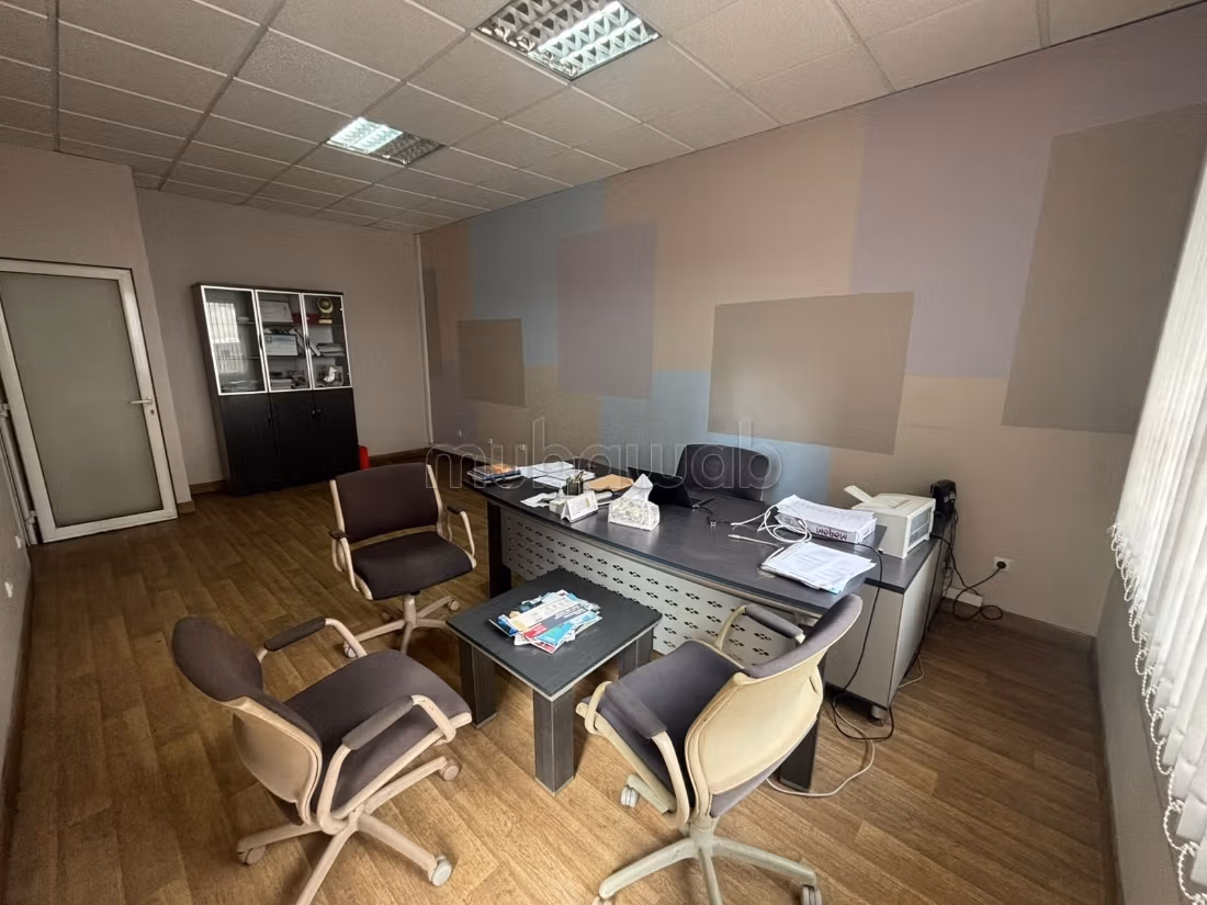 Bureau de 170 m2 à céder Quartier des affaires