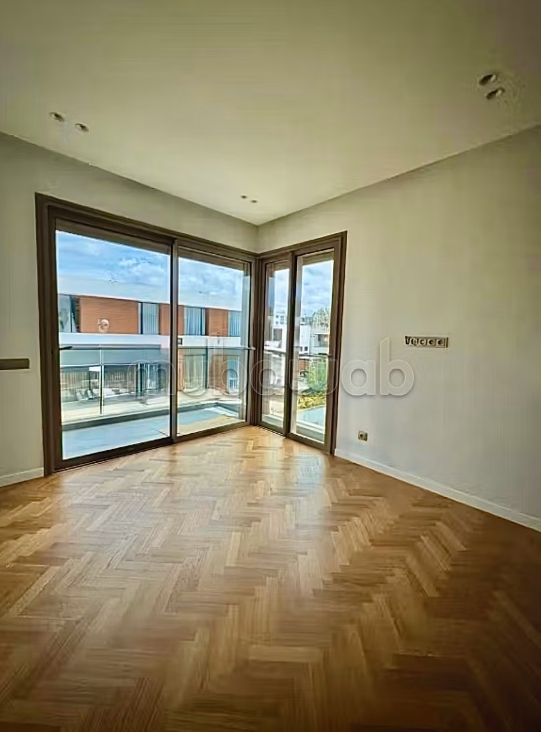 Sublime villa with pool 3 bedrooms 680m2 in ANFA SUPÉRIEUR