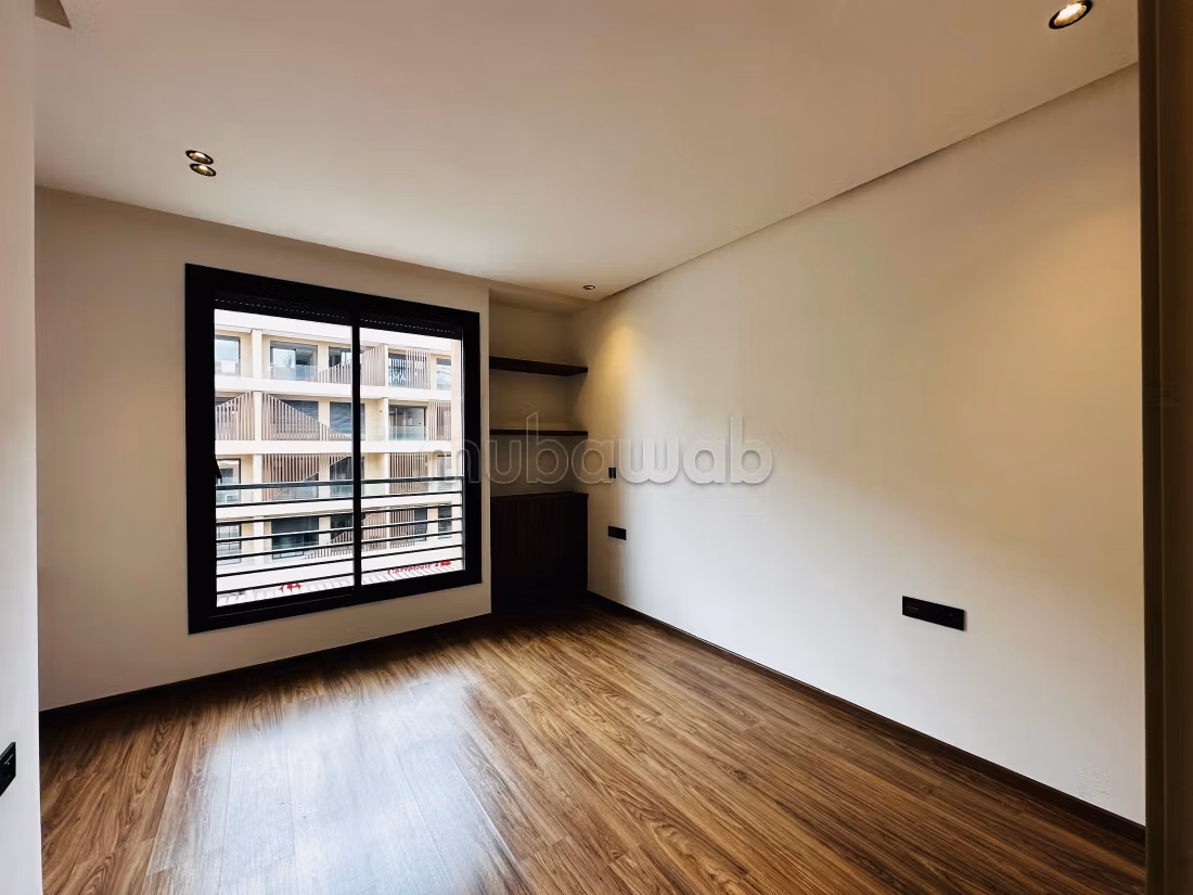 Apartment for sale in Route Casablanca. 2 comfortable rooms. General satellite dish system, On site security