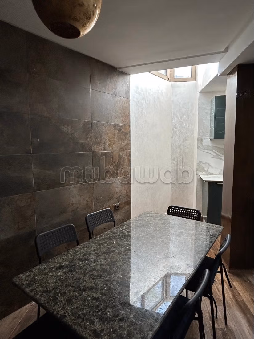 Magnifique villa à louer à skhirat plage. Superficie 280 m². Bien meublé