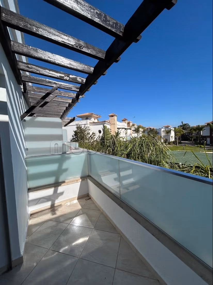 Magnifique villa à louer à skhirat plage. Superficie 280 m². Bien meublé