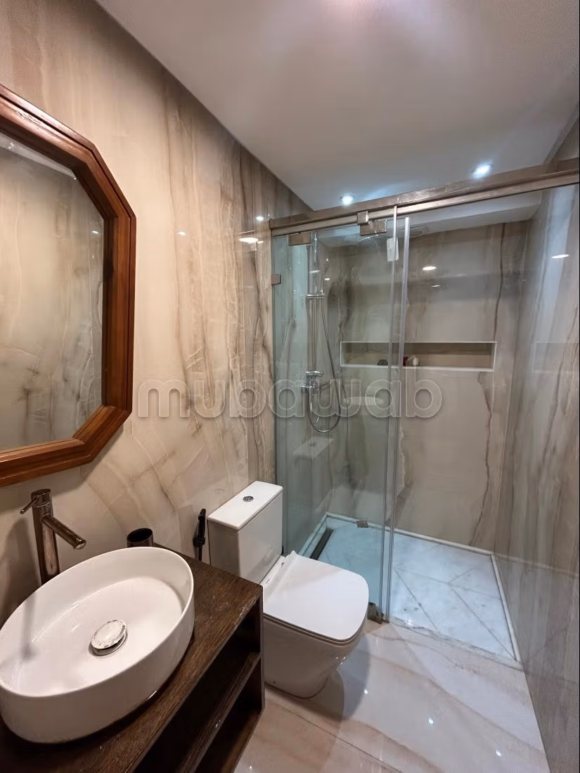 Magnifique villa à louer à skhirat plage. Superficie 280 m². Bien meublé