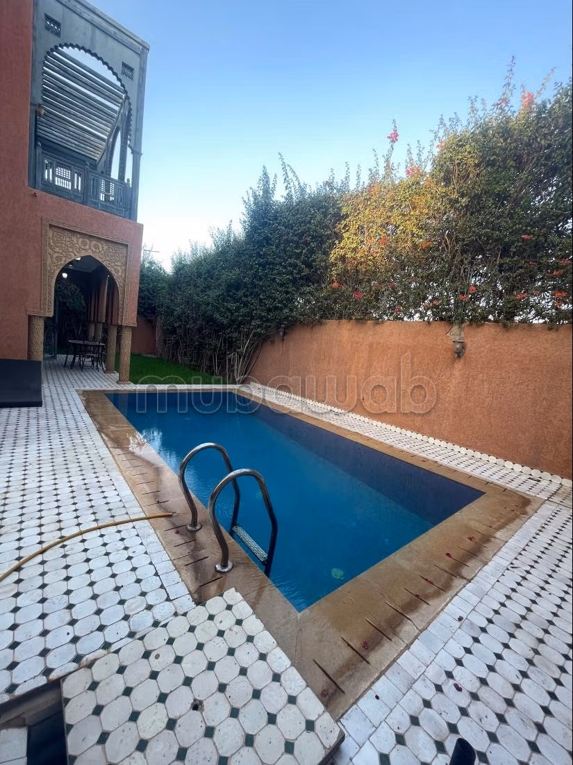 Suntuosa villa en venta en Hay Targa. 5 hermosas habitaciones. Mobiliario