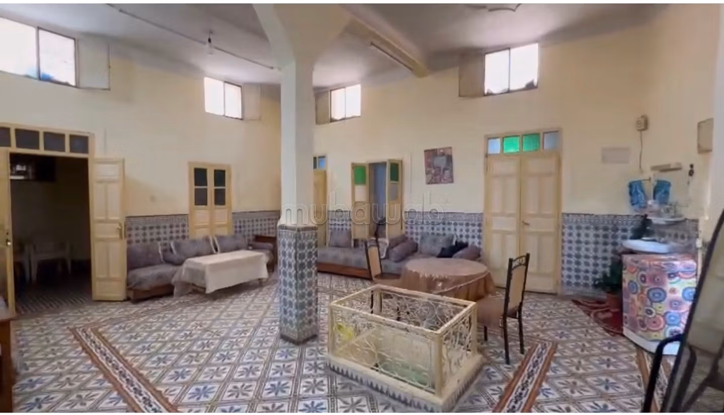 Vente d'un superbe riad titrée Kasbah à Moulay Lyazid. 6 chambres agréables. Salon Marocain, sécurité