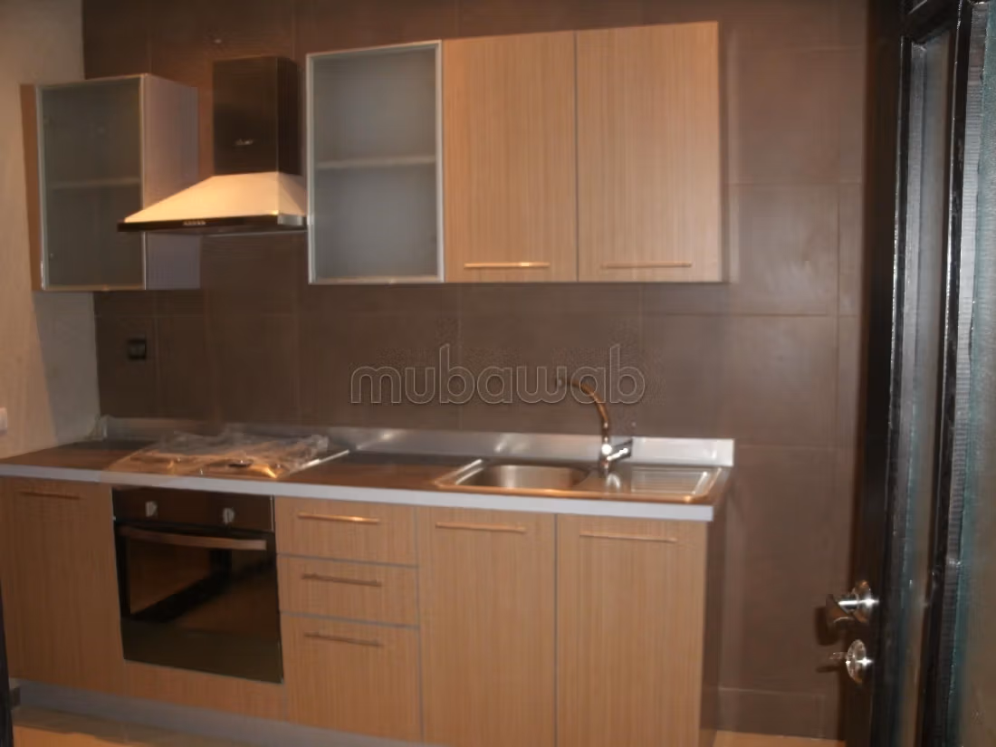 Appartement en location deux chambres salon vide — 3