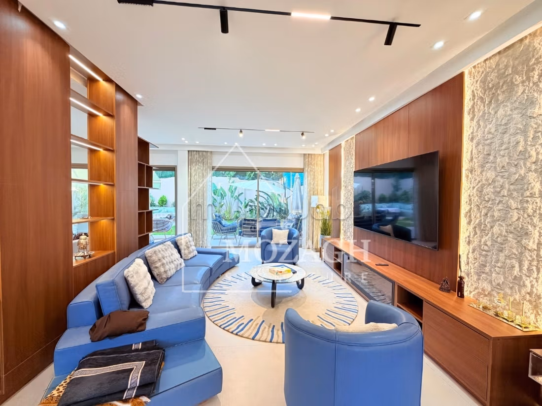 Superba villa di 300M2 - Quartiere Targa