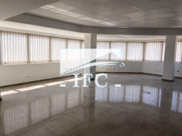 Open space 255m² Montplaisir IFCM173
