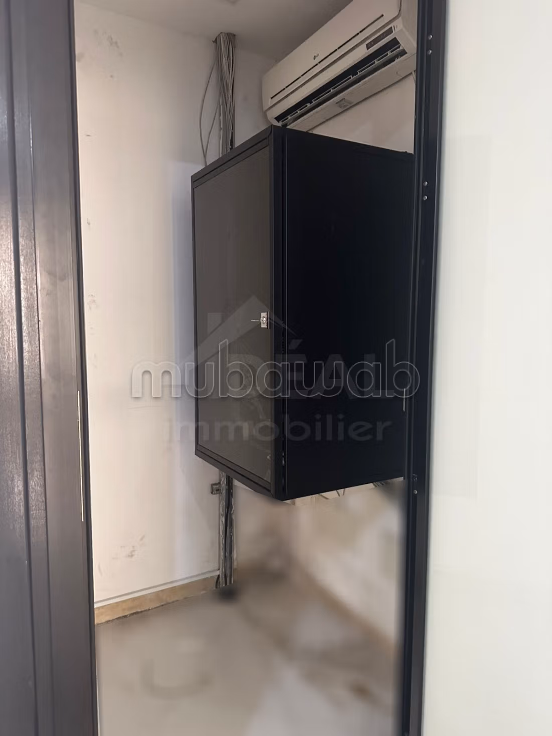 In Affitto, Ufficio di 410 m² – Lago 1