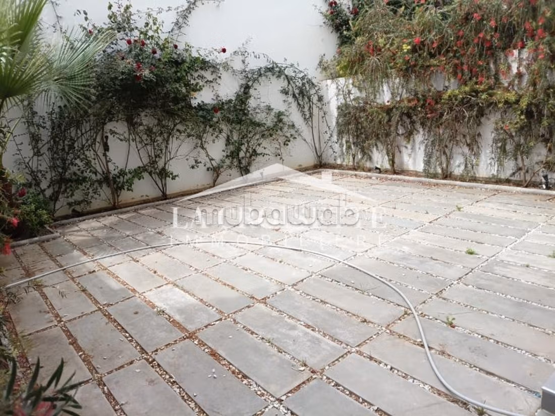 Appartement s2 meublé avec piscine à Gammarth