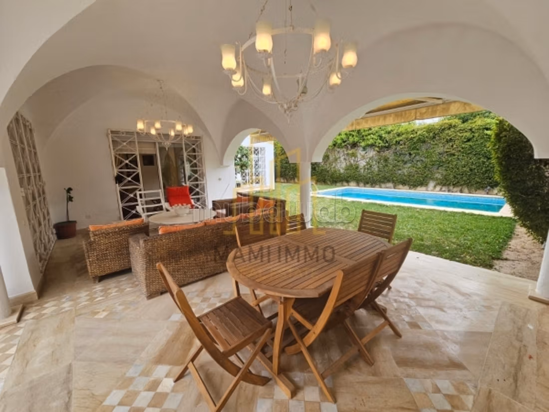 In Vendita - Bella Villa a Gammarth Turistico
