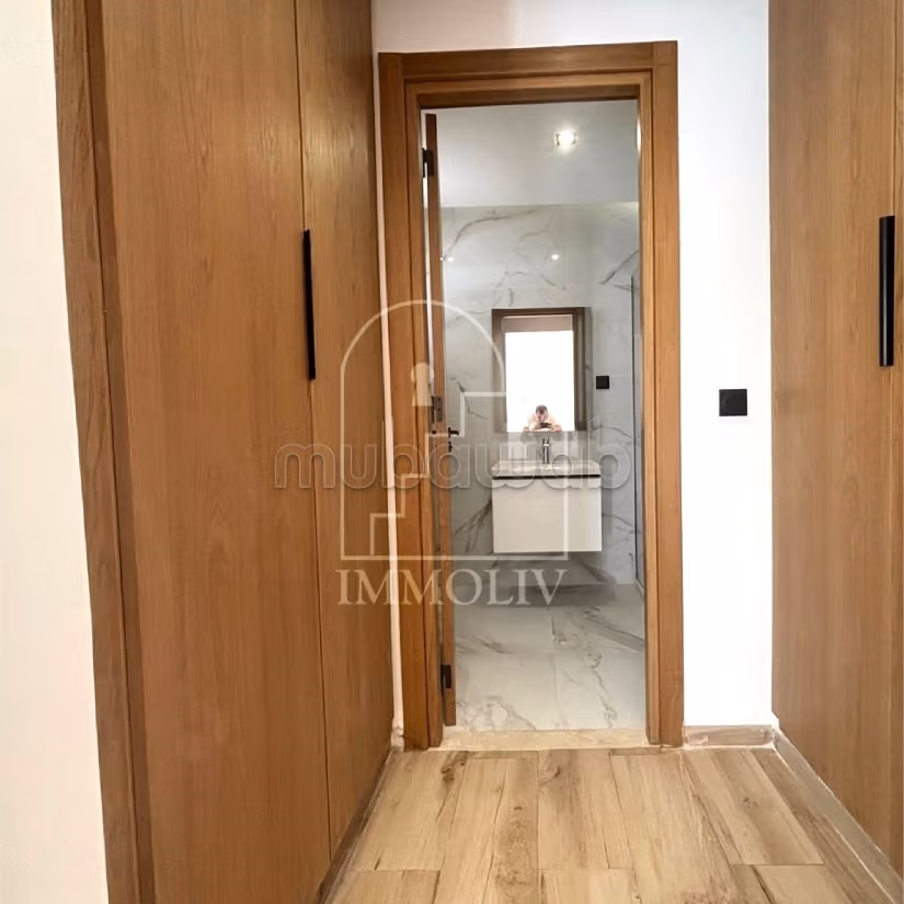 A vendre Appt S3 de 280m2 aux Jardins de Carthage