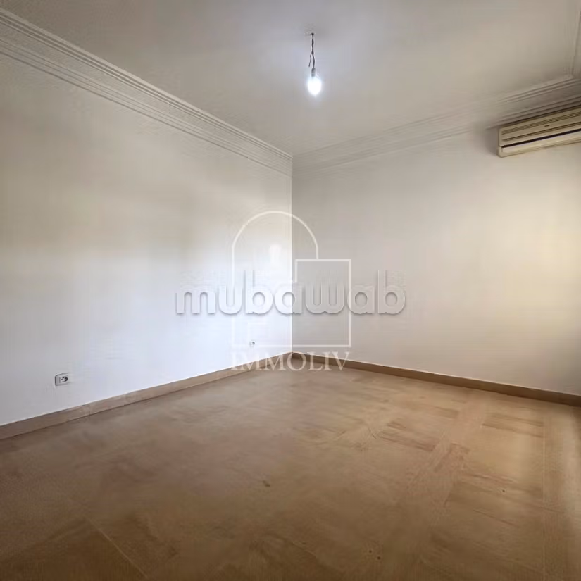 In affitto un appartamento S2 a Soukra Park