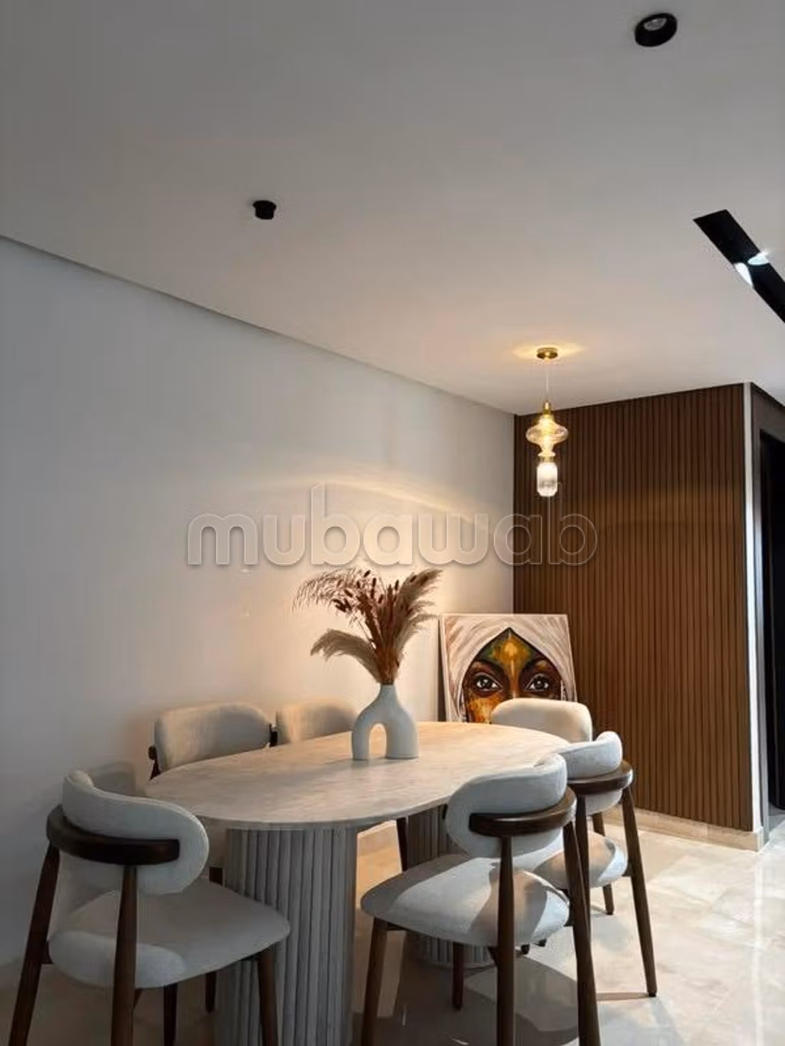 Superbe appartement à louer à Casablanca Finance City. 
2 chambres. 
Bien meublé — 2