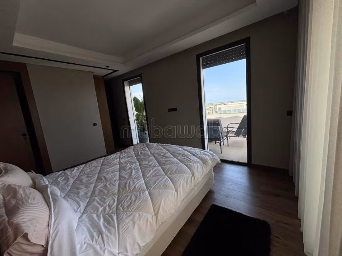Superbe appartement à louer à Casablanca Finance City. 
2 chambres. 
Bien meublé — 6