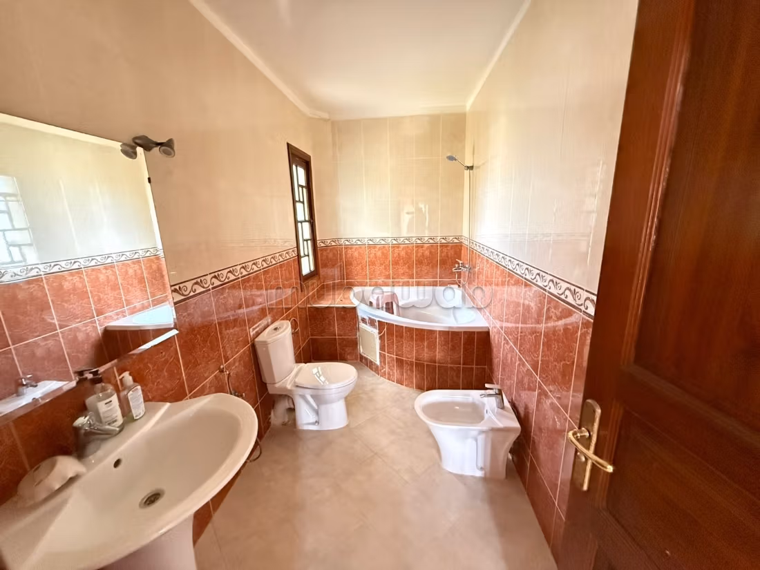 Villa moderna e spaziosa a Harhoura Beethoven