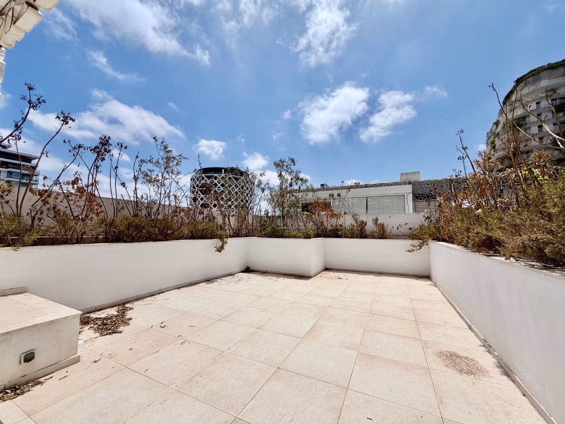 Studio arredato in affitto con rooftop privato