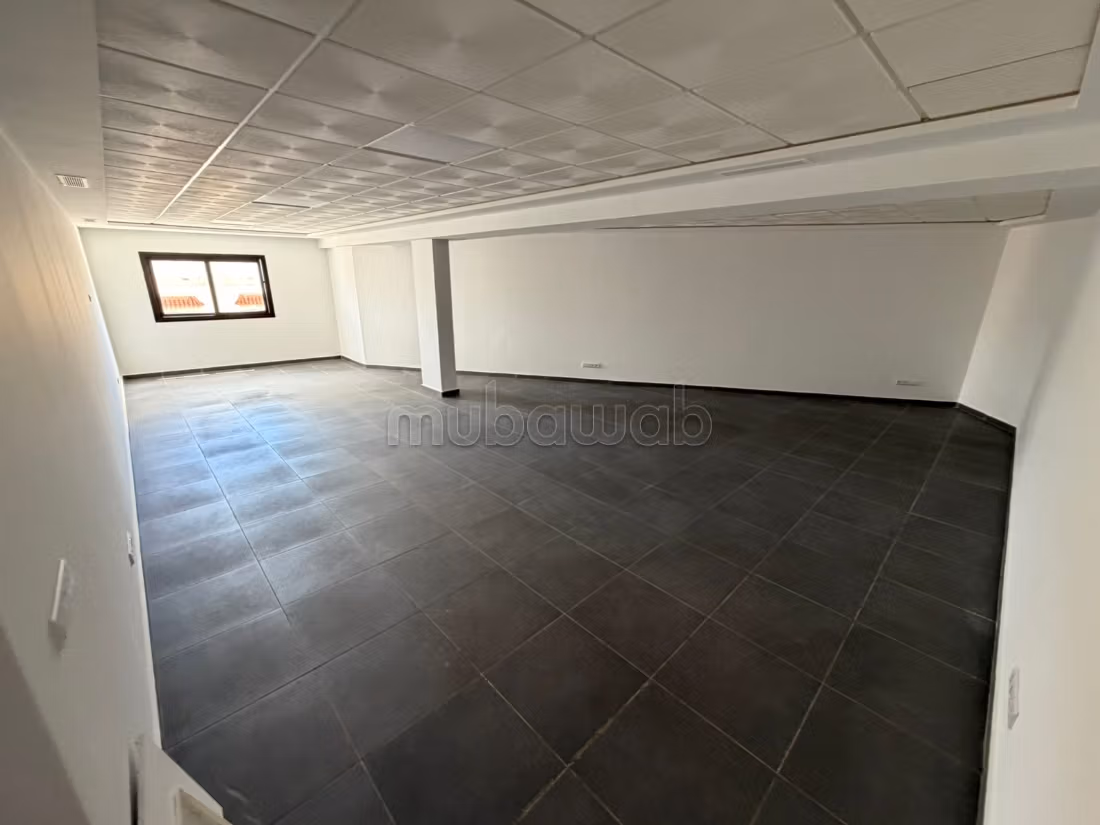 Bureau à vendre – Dar Tounsi, Tanger