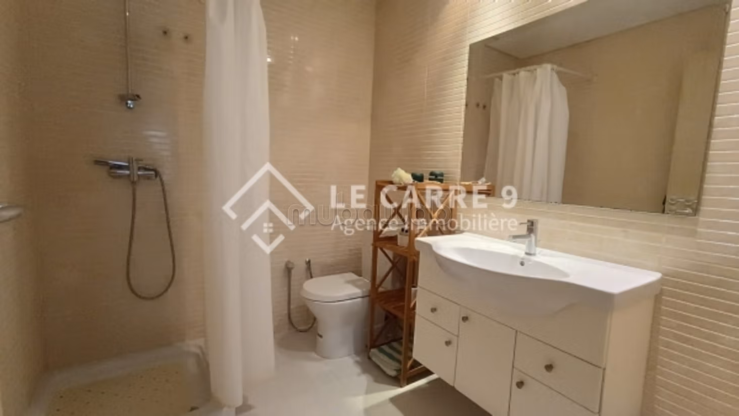 A louer un duplex S5 avec jardin au lac 2