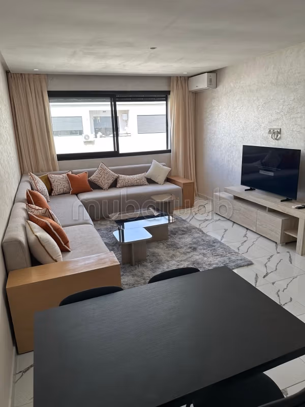 Sobresaliente 2 piezas amuebladas Residencia Carlton House