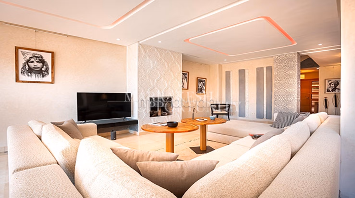 Villa moderna con piscina en venta en Agdal