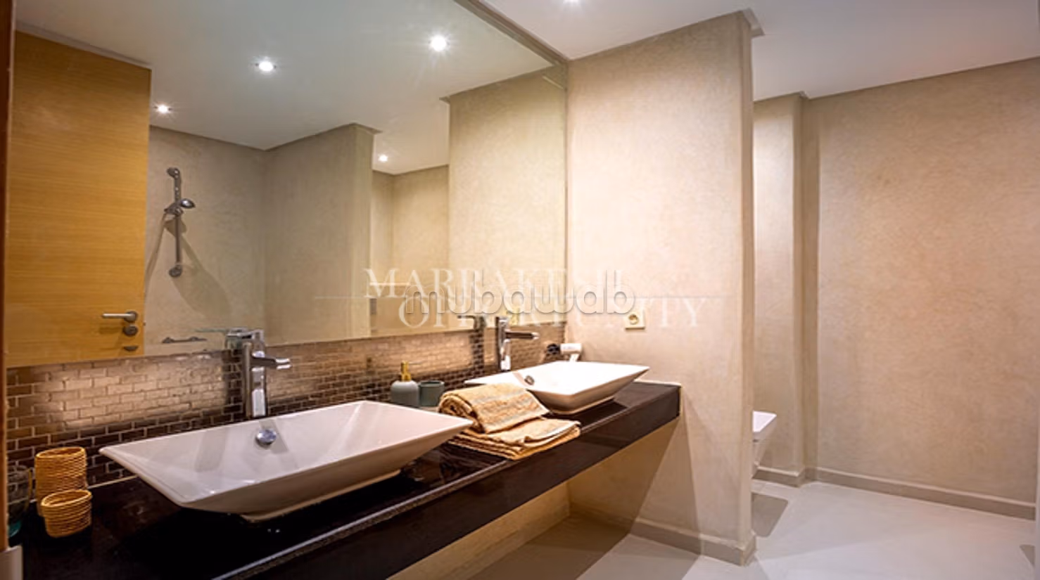 Villa moderna con piscina en venta en Agdal