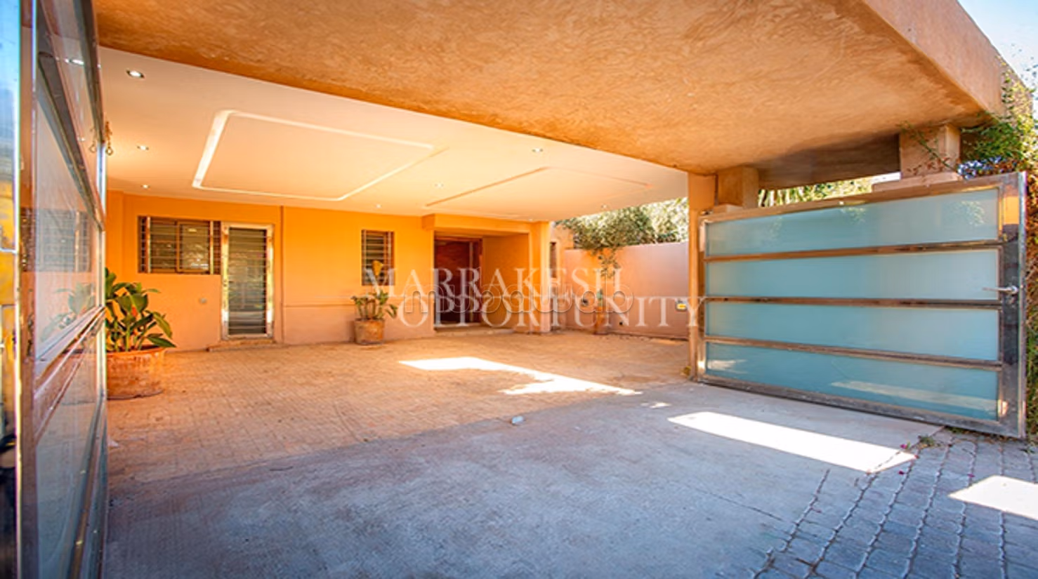 Villa moderna con piscina en venta en Agdal