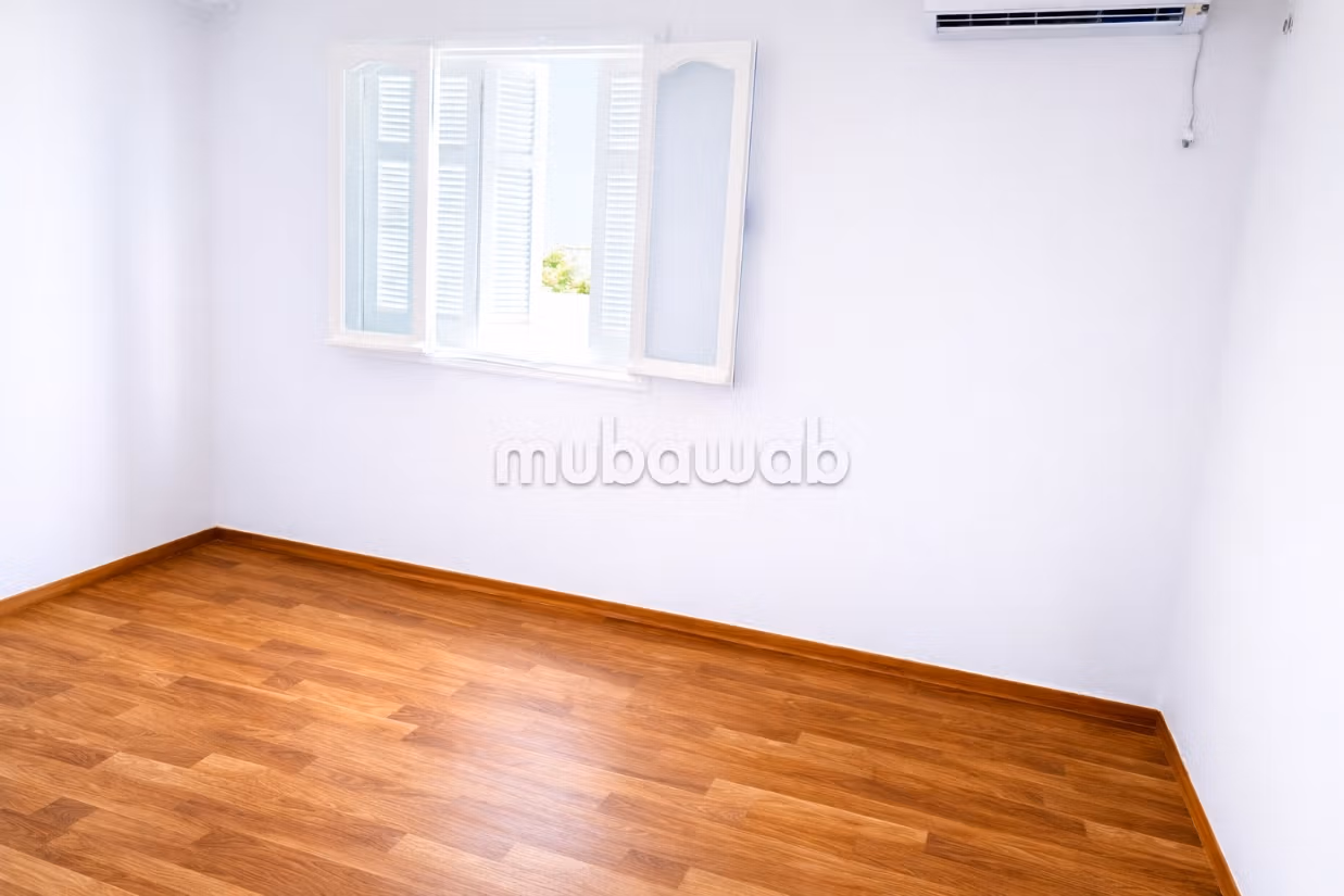 Bureau / Cabinet 50 m2 Route principale