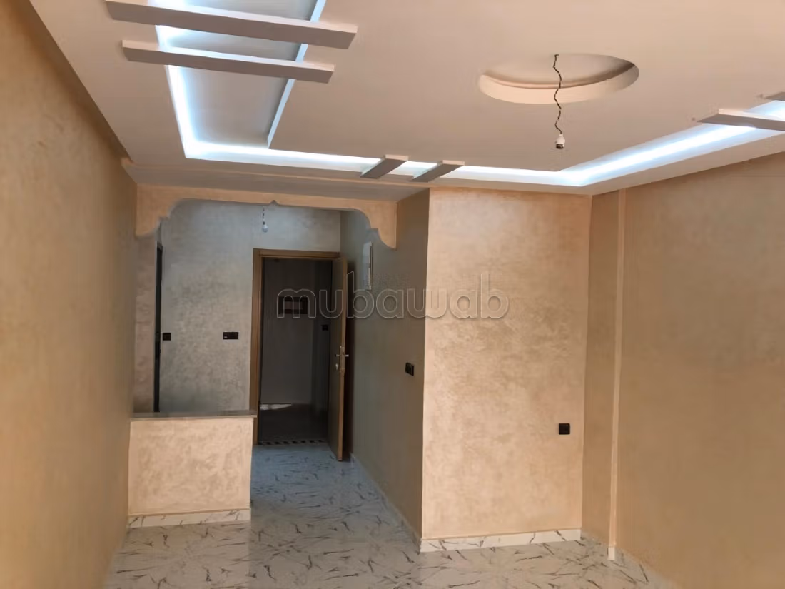 Bel appartement à vendre à Haut Founty.
3 pièces confortables.
Ascenseur et stationnement — 2