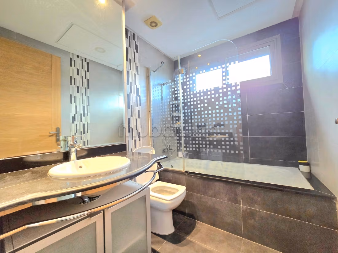 Appartement à louer à Ferme Bretonne Hay Arraha. 3 chambres agréables. Porte sécurisée et chauffage central — 4