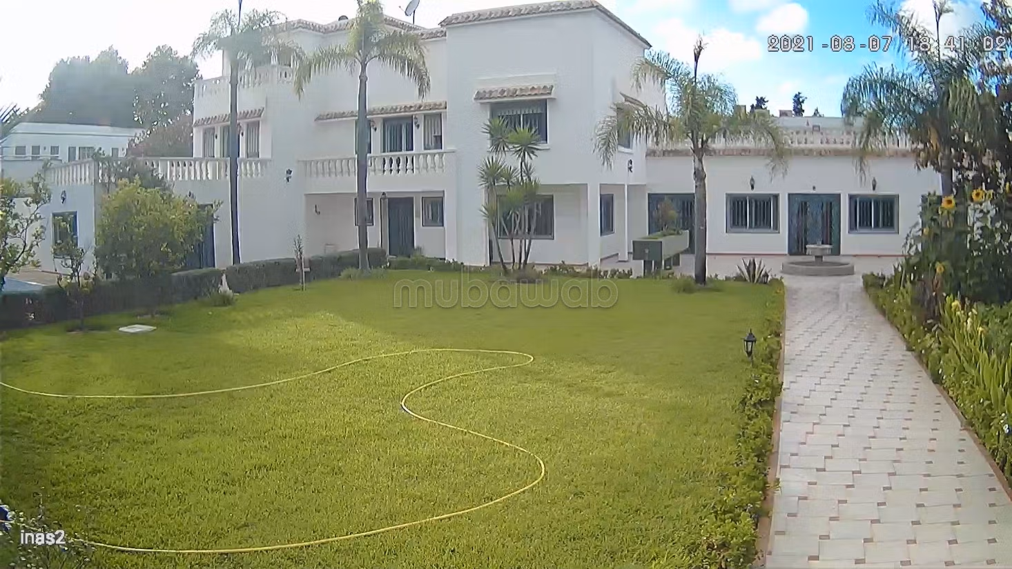 Somptueuse villa à vendre à Souissi. 13 grandes pièces. Antenne parabolique, résidence sécurisée