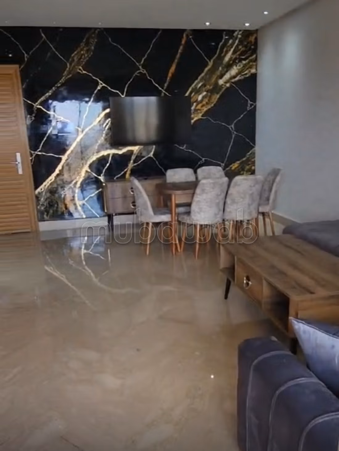 Appartement meublé sans vis à vis et étage élevé en location longue durée à CFC — 3