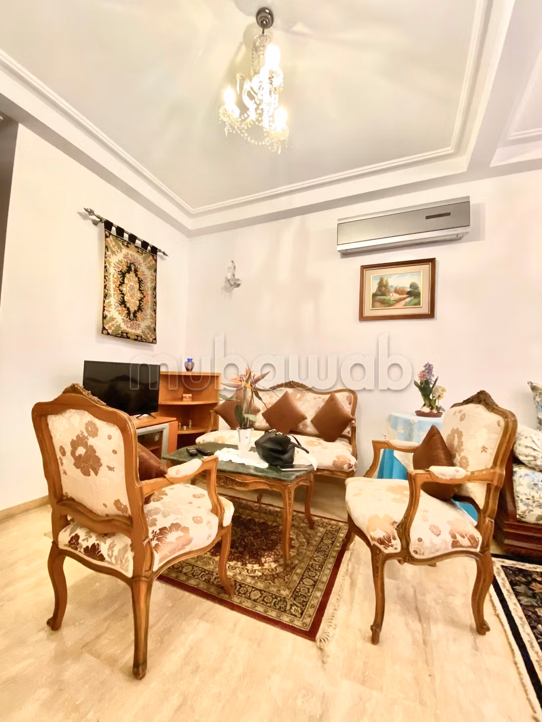 Bel appartement en location à Quartier Administratif. 2 chambres agréables. Bien meublé