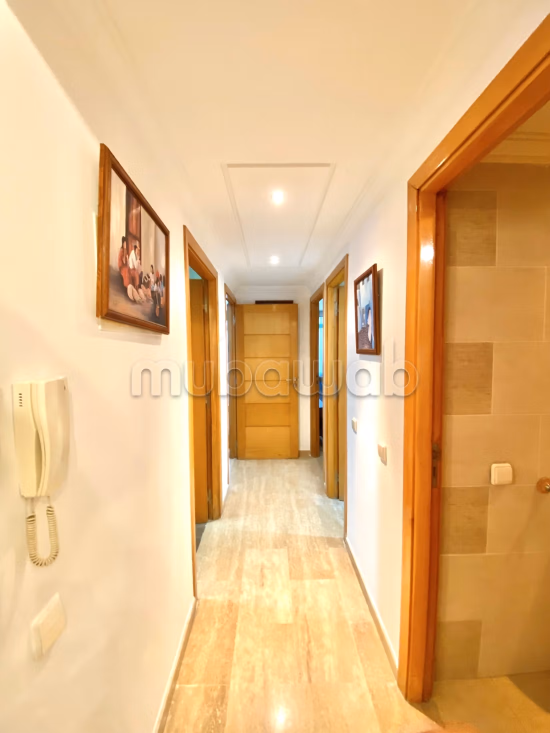 Bel appartement en location à Quartier Administratif. 2 chambres agréables. Bien meublé — 2