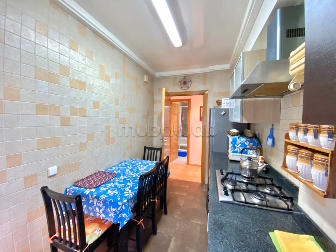 Bel appartement en location à Quartier Administratif. 2 chambres agréables. Bien meublé — 5