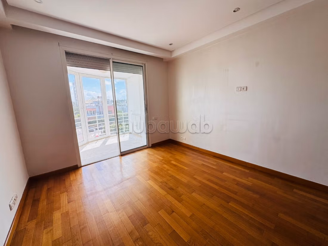 Full sun without facing neighbors