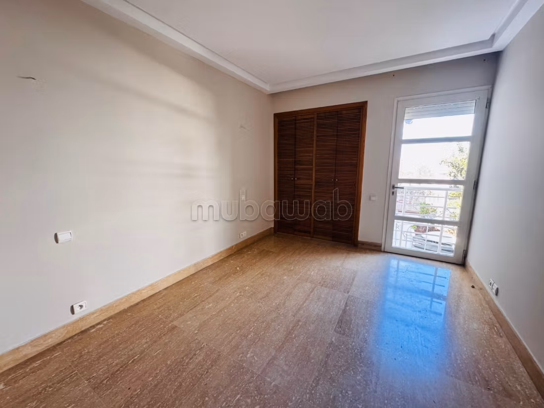 Full sun without facing neighbors