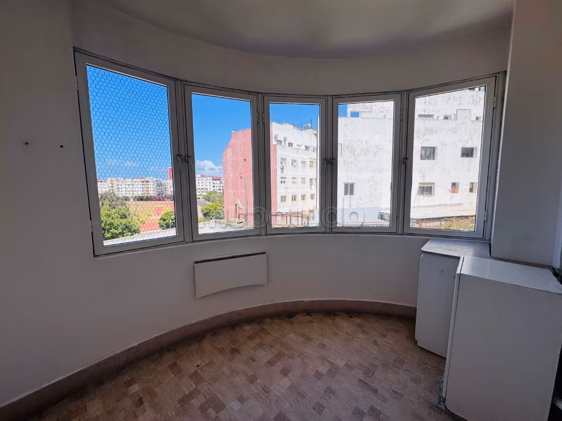 Full sun without facing neighbors