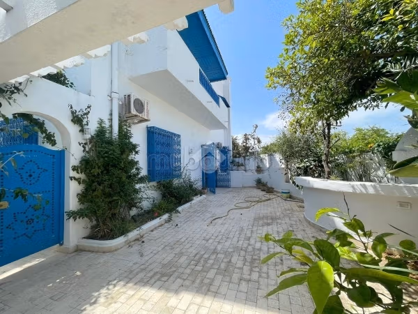 Etage de villa en location
