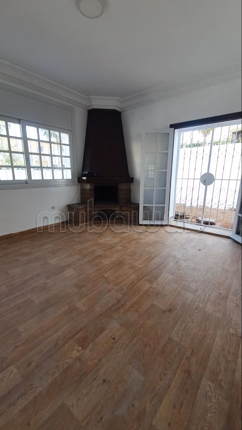 Très jolie villa à louer à Cil