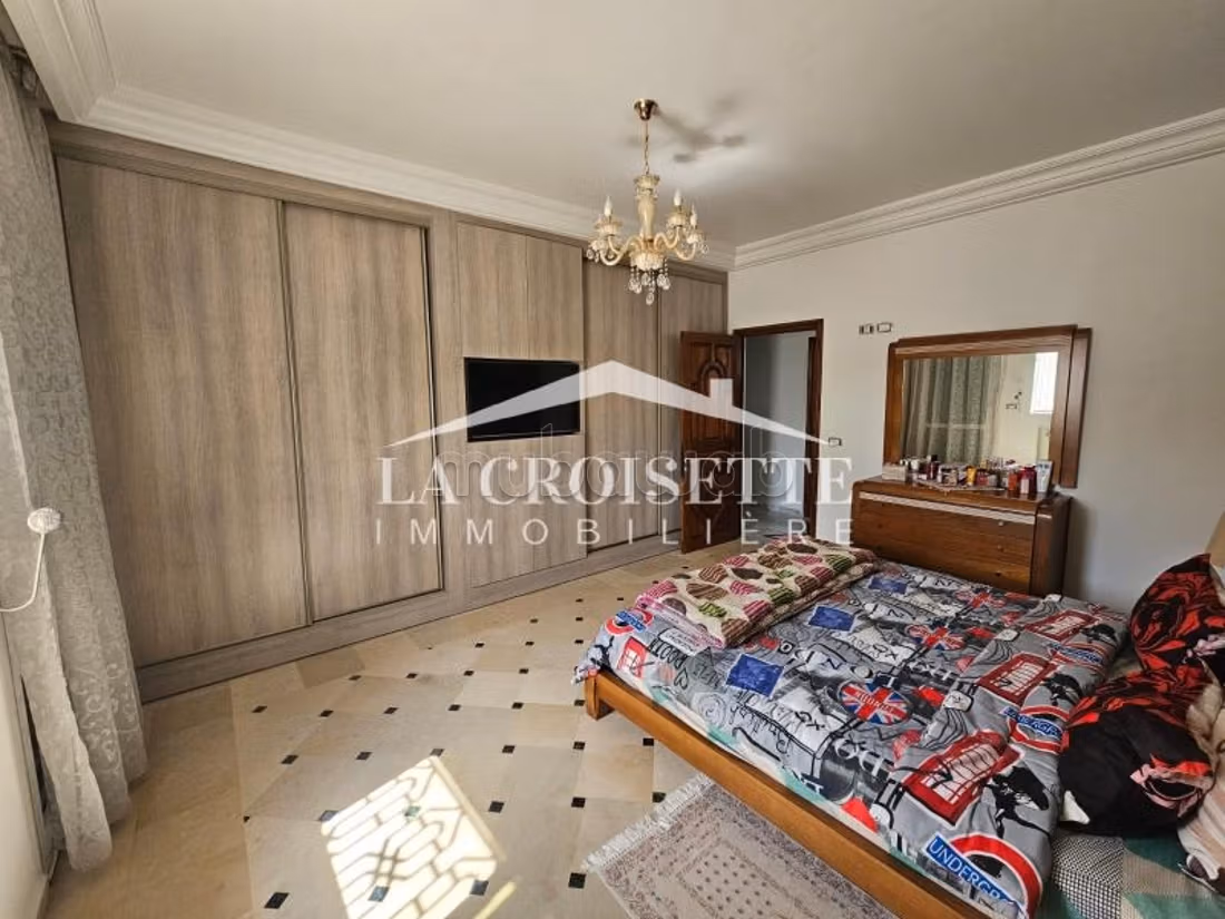Piano di villa S3 arredato con terrazza a La Soukra