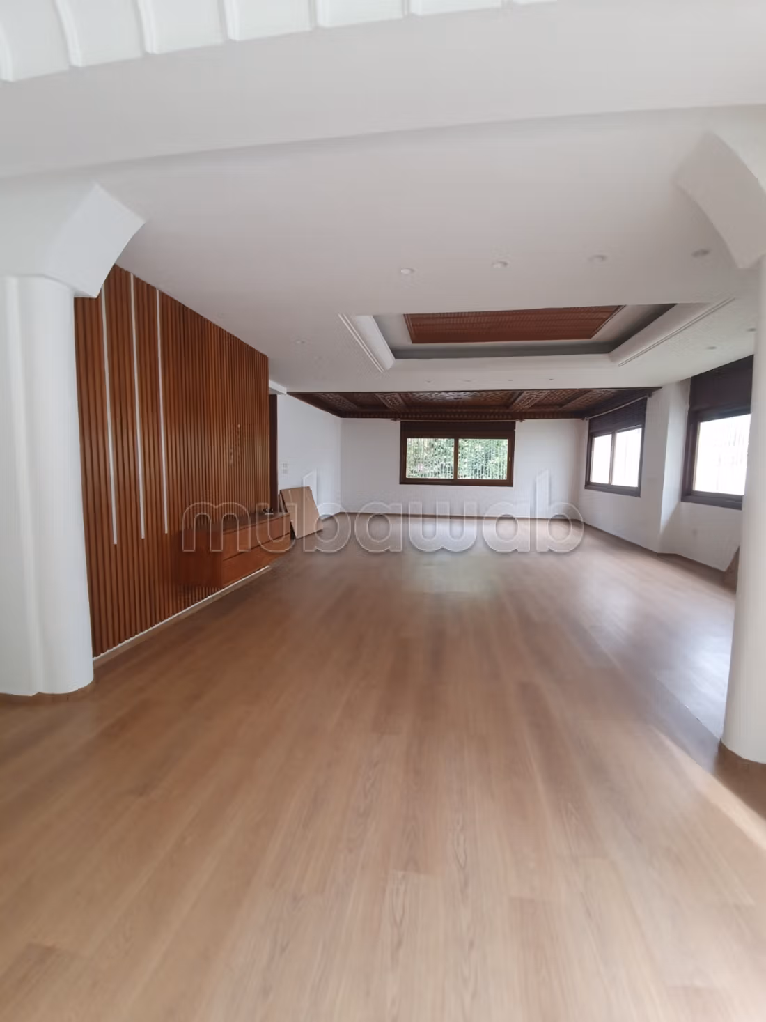 Villa avec piscine à louer à Cil