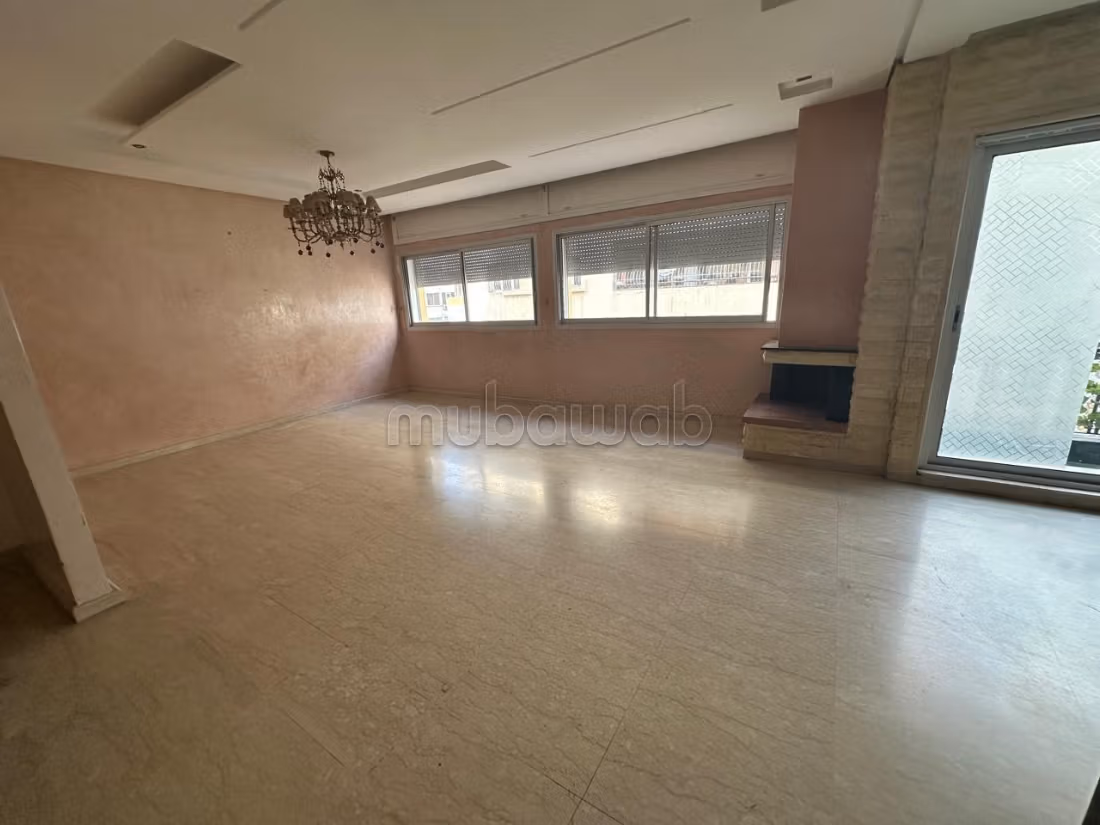 Grand appartement bien situé à louer - Bilde 4