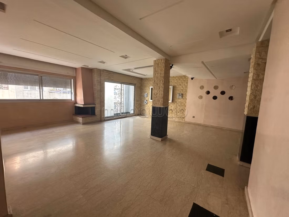 Grand appartement bien situé à louer - Bilde 2