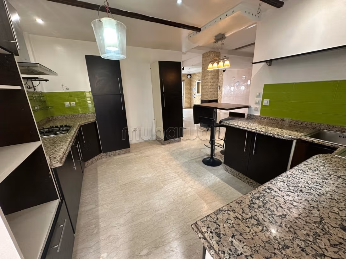 Grand appartement bien situé à louer - Bilde 6