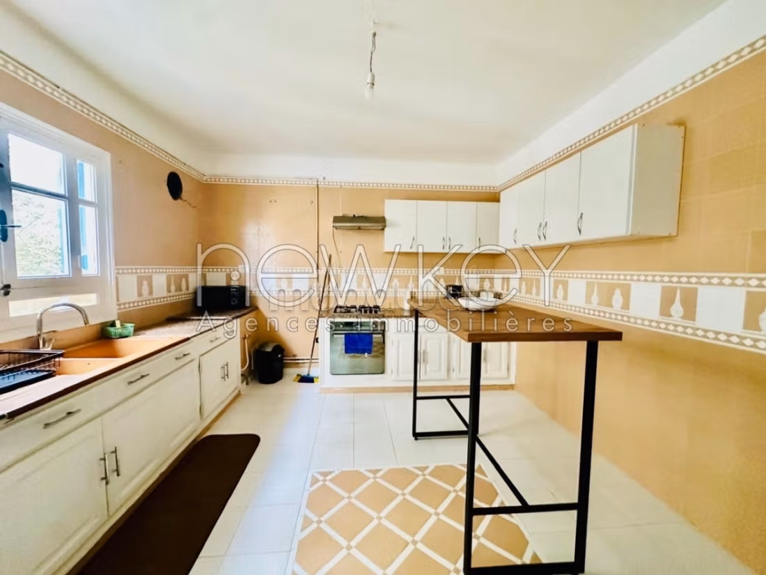 In vendita un appartamento in S3 a La Marsa Plage