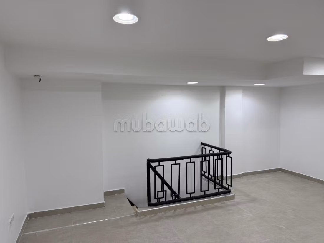 Magazin aménagé au parc – další