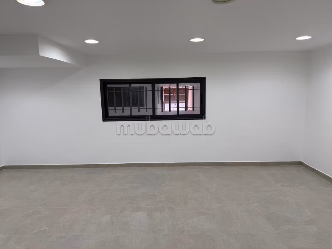 Magazin aménagé au parc – pohled 6