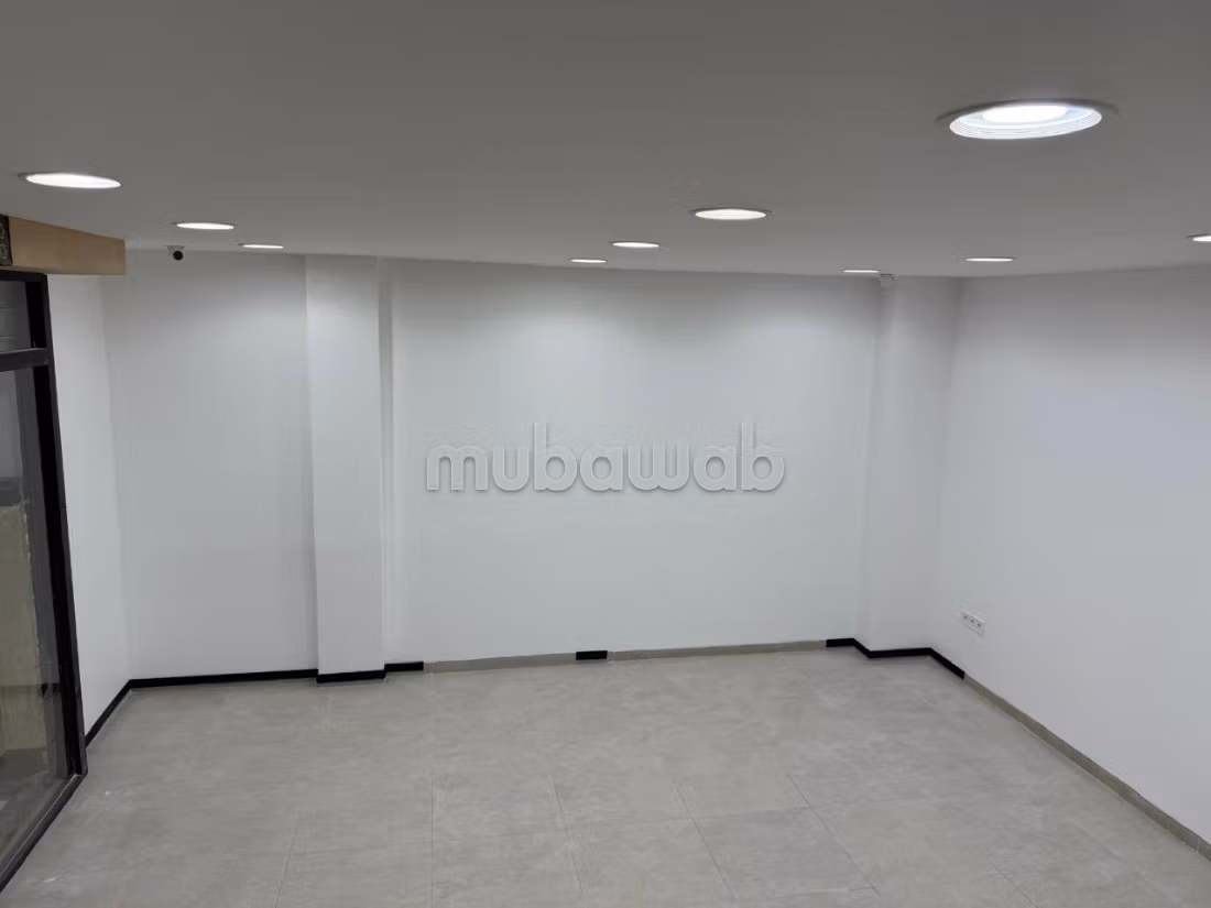 Magazin aménagé au parc – pohled 4